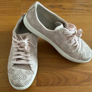 Cole Haan Rose Suede Sneakers US 7.5